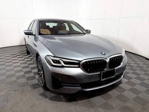 Used 2023 BMW 540i xDrive w/ Premium Package AWD/4WD image 2