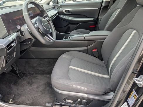 Used 2025 Hyundai Sonata SEL FWD image 11