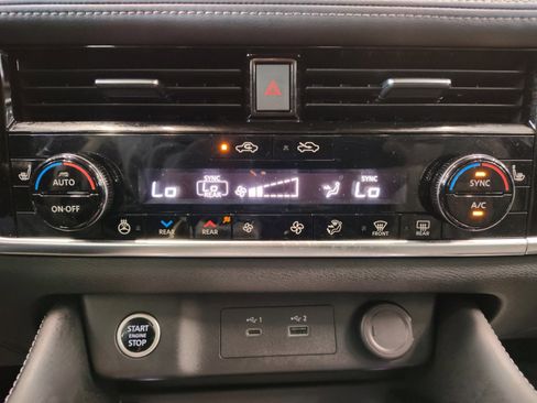 Certified 2023 Nissan Rogue Platinum w/ Platinum Premium Package image 22