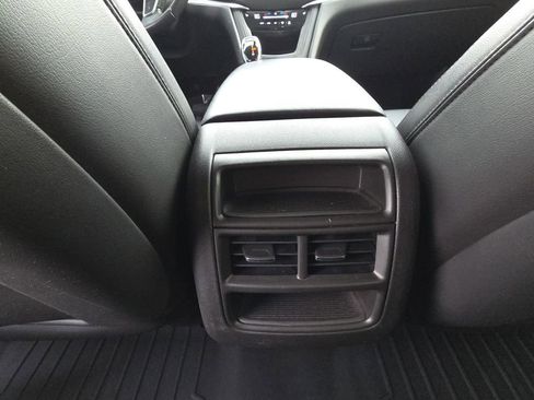 Used 2018 Cadillac XT5 Luxury w/ Driver Awareness Package image 31