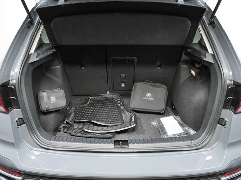 Used 2023 Volkswagen Taos SE FWD image 29