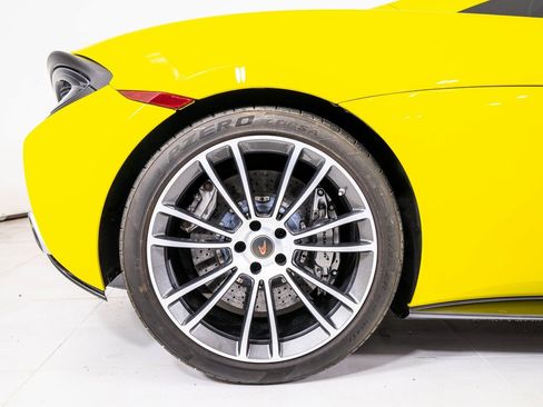 Used 2018 McLaren 570S Spider image 17