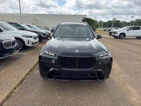 Certified 2024 BMW X7 xDrive40i w/ M Sport Package AWD/4WD image 2
