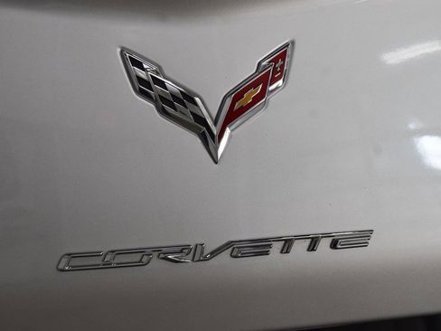 Used 2015 Chevrolet Corvette Z06 w/ 3LZ Preferred Equipment Group image 27