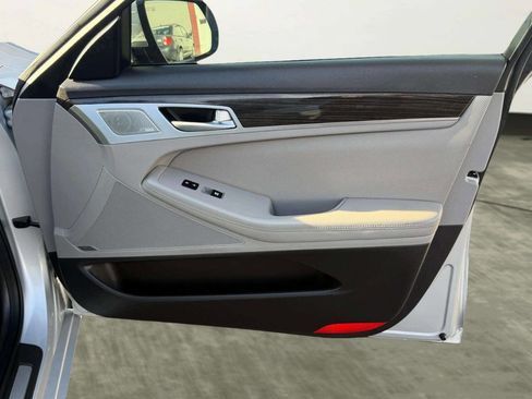 Used 2018 Genesis G80 3.8 w/ Option Group 02 image 25