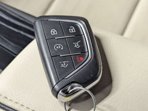 Used 2022 Cadillac Escalade ESV Sport RWD image 27