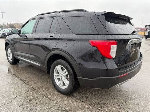 Used 2021 Ford Explorer XLT w/ Equipment Group 202A image 5