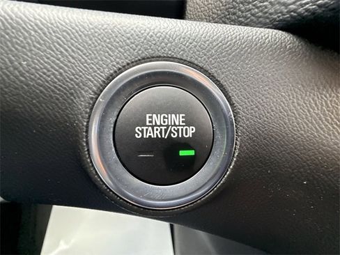 Used 2022 GMC Terrain SLE w/ Driver Convenience Package image 16