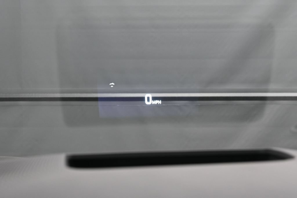Certified 2025 Cadillac Optiq Sport 2 AWD/4WD image 17