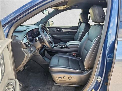 Certified 2025 Buick Enclave Preferred AWD/4WD image 16