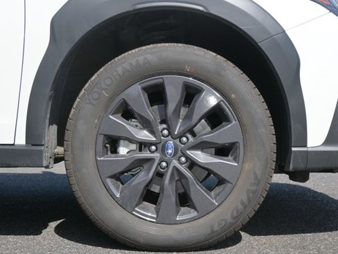 Certified 2025 Subaru Outback Onyx Edition AWD/4WD image 13