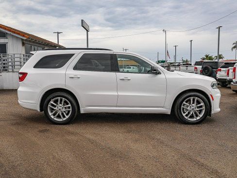Used 2024 Dodge Durango GT RWD image 3