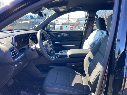 New 2026 Chevrolet Traverse LT w/ Driver Confidence Package image 9