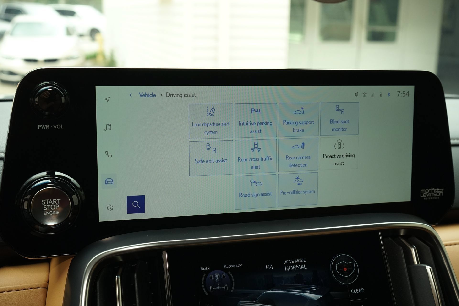 Used 2026 Lexus LX 600 4WD w/ Luxury Package image 16