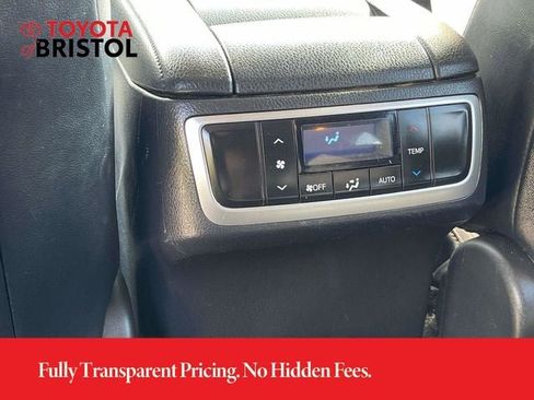 Used 2018 Toyota Highlander Plus AWD/4WD image 16