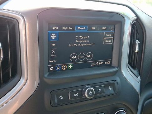 Used 2023 Chevrolet Silverado 1500 Custom AWD/4WD image 16