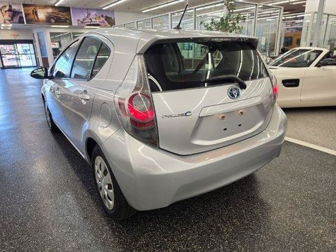 Used 2013 Toyota Prius C One FWD image 7