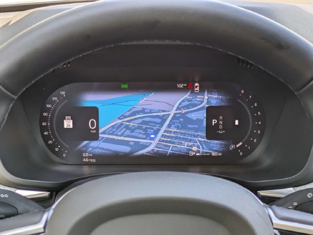 Certified 2025 Volvo XC60 B5 Plus AWD/4WD image 34