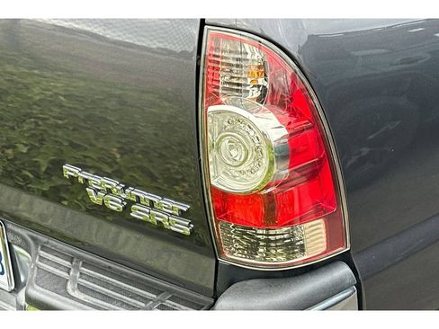 Used 2013 Toyota Tacoma PreRunner w/ SR5 Pkg RWD image 7