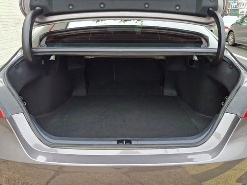 Used 2022 Toyota Camry SE w/ Carpet Mat Package (TMS) FWD image 28
