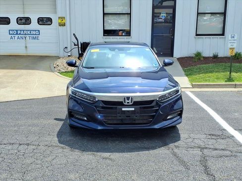 Used 2018 Honda Accord Touring image 5