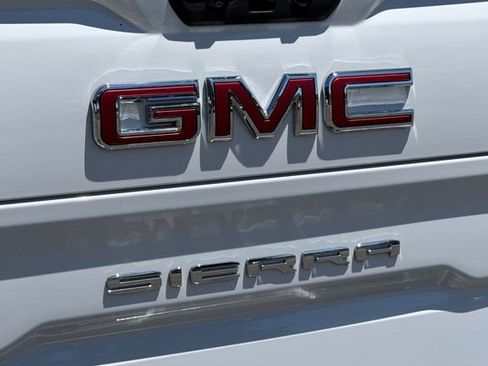 Used 2025 GMC Sierra 1500 SLT AWD/4WD image 52