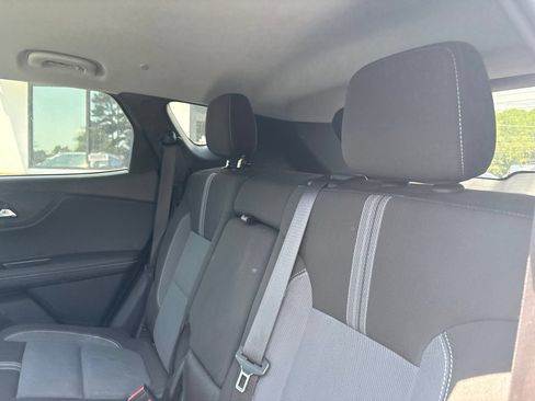 Used 2025 Chevrolet Blazer LT FWD image 6
