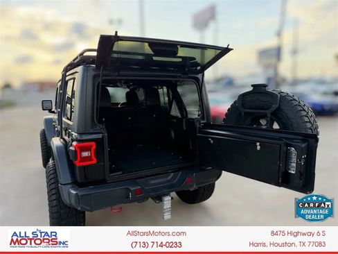 Used 2018 Jeep Wrangler Unlimited Rubicon AWD/4WD image 12