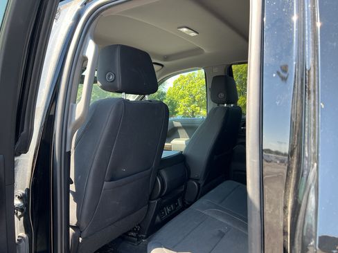 Used 2019 Chevrolet Silverado 1500 LT w/ All-Star Edition AWD/4WD image 10