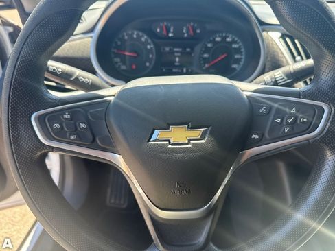Used 2022 Chevrolet Malibu LT FWD image 20
