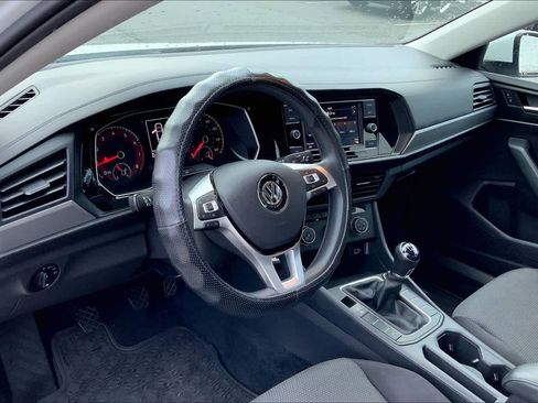 Used 2019 Volkswagen Jetta S image 16