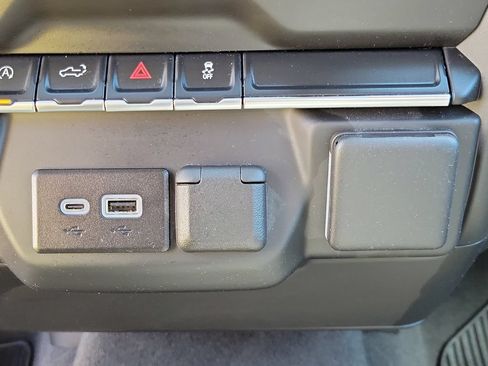 Used 2025 Chevrolet Silverado 1500 Custom AWD/4WD image 32