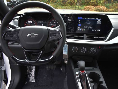 New 2026 Chevrolet Trax RS image 12