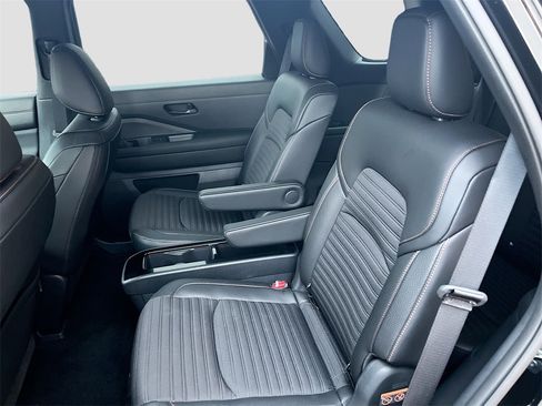 Used 2024 Nissan Pathfinder Rock Creek image 24