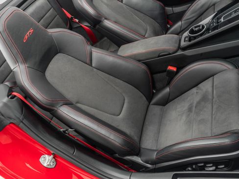 Used 2022 Porsche 911 Cabriolet image 25