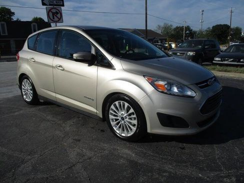 Used 2017 Ford C-MAX SE image 2