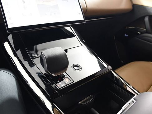 Used 2024 Land Rover Range Rover Sport Dynamic SE image 31