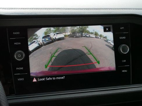 Certified 2022 Volkswagen Jetta GLI Autobahn FWD image 31