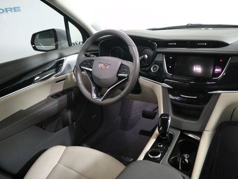 Used 2024 Cadillac XT6 Premium Luxury FWD image 15