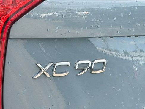 Used 2020 Volvo XC90 T5 Momentum w/ Protection Package Premier FWD image 10