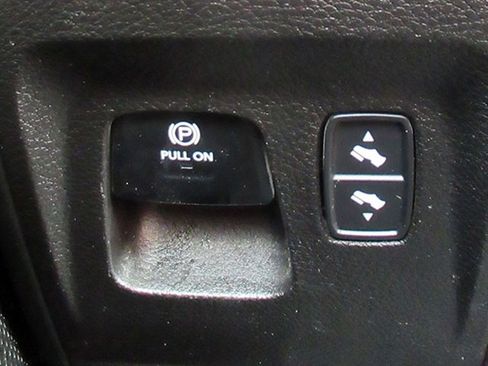 Used 2022 RAM 1500 Big Horn image 31