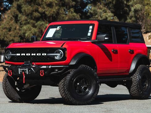 Used 2022 Ford Bronco Wildtrak image 4