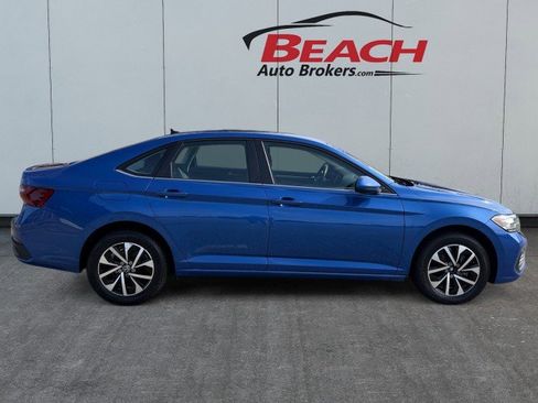 Used 2024 Volkswagen Jetta S image 9