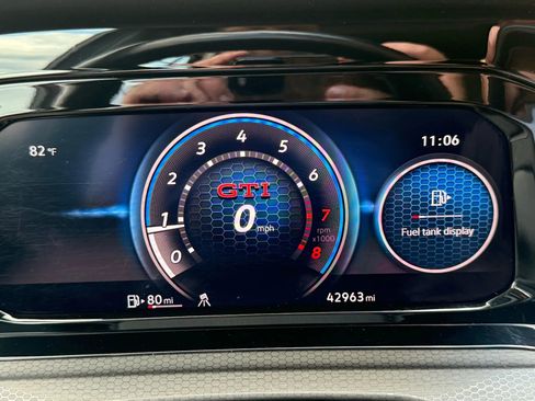 Used 2022 Volkswagen GTI Autobahn image 40