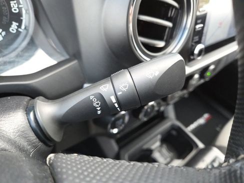 Used 2021 Toyota Tacoma TRD Off-Road image 53