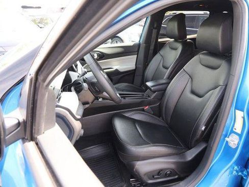 Used 2025 Jeep Compass Limited AWD/4WD image 8