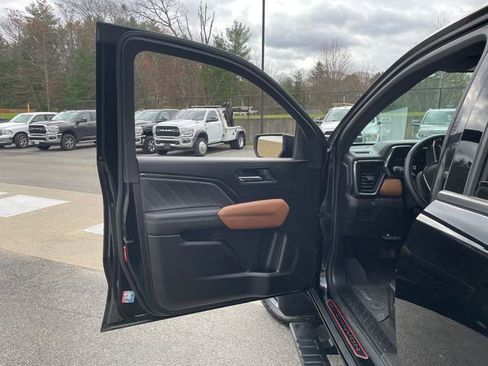 Used 2023 GMC Canyon AT4 w/ AT4 Premium Package image 23