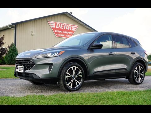 Used 2021 Ford Escape SE w/ SE Sport Appearance Package image 1