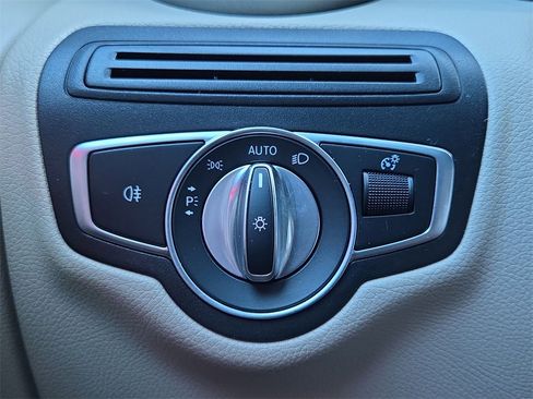 Certified 2020 Mercedes-Benz GLC 300 GLC 300 image 28