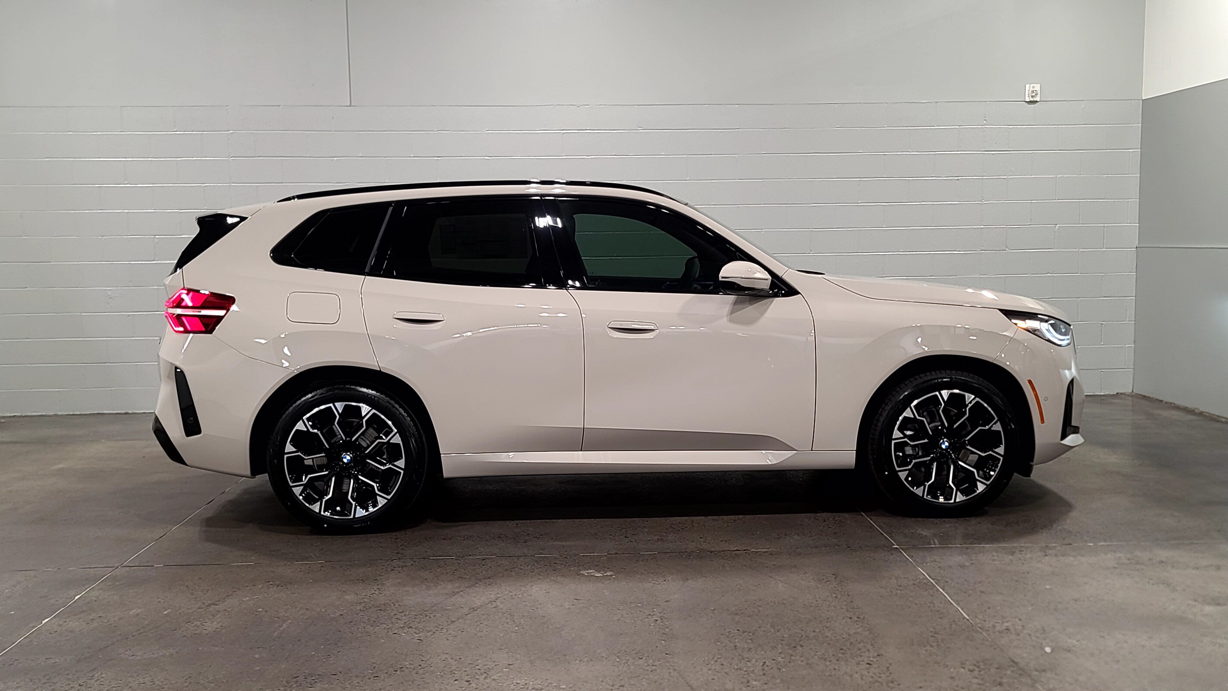Used 2026 BMW X3 xDrive30i w/ Premium Package AWD/4WD image 9